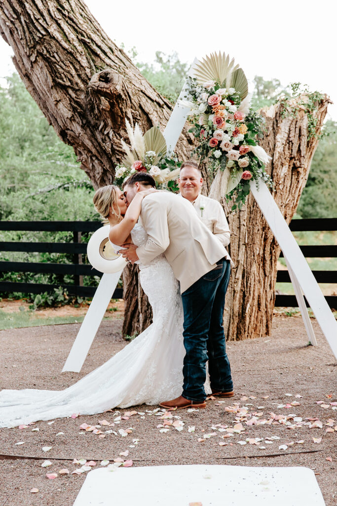 Oklahoma Wedding Photographer - Bridget Blood Photo