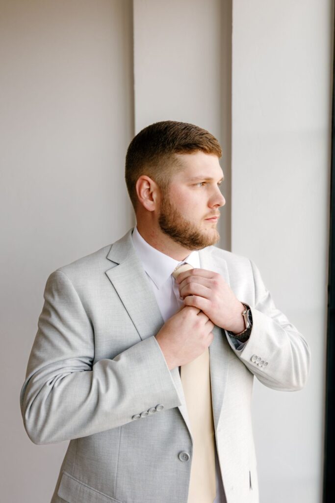 Pose for Wedding Photos | Oklahoma City Photographer | Oklahoma City Groom