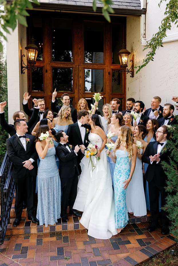 the bridal party of a wedding planned by embellished weddings an oklahoma wedding planner