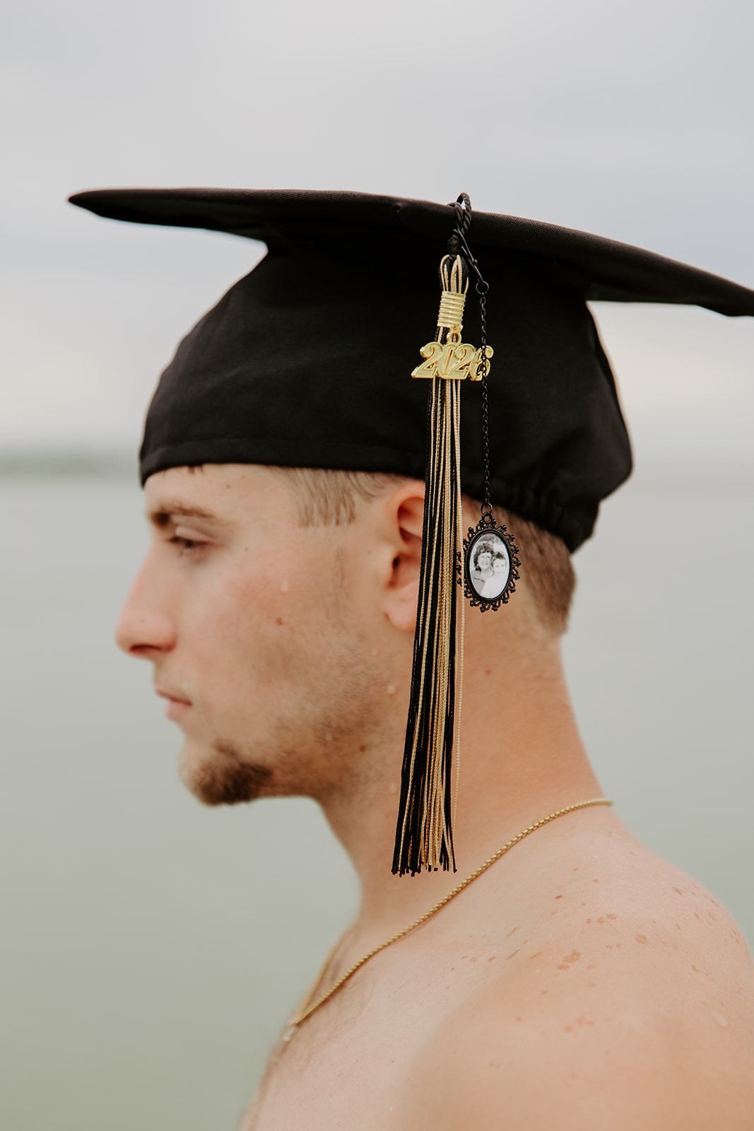 senior picture outfit ideas for guys